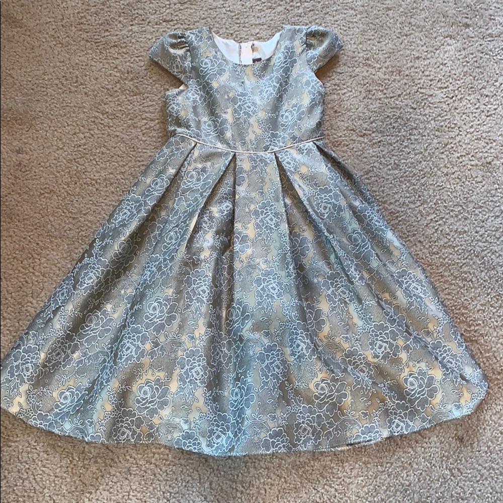 Girls dress
